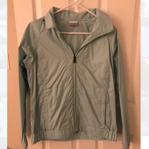 Columbia wind breaker